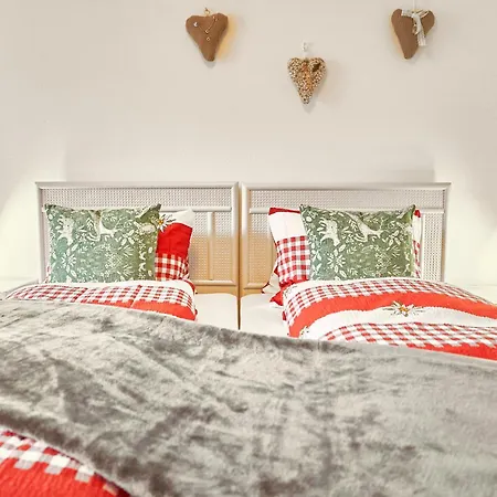 Double By Interlaken. Parking 3* Därligen